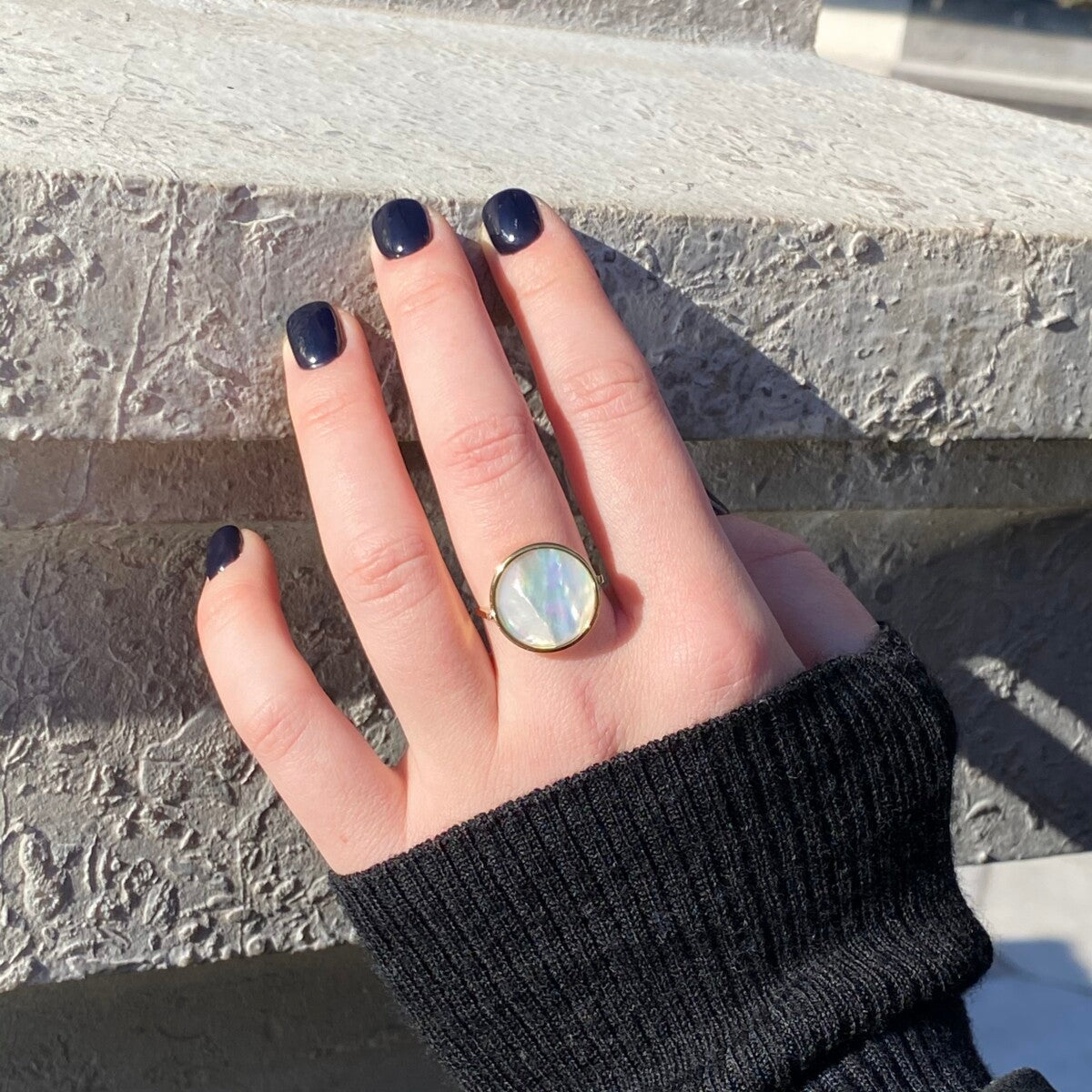 Bague en acier inoxydable avec médaille en nacre