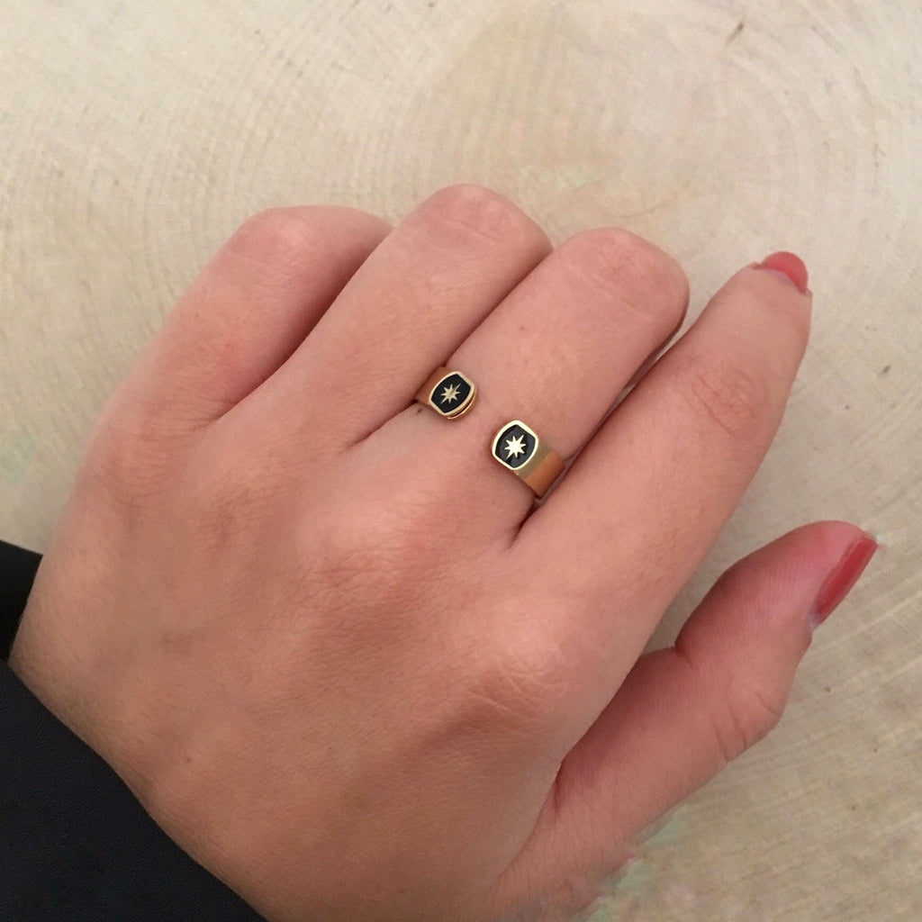 Bague ouverte avec petites étoiles en acier inoxydable