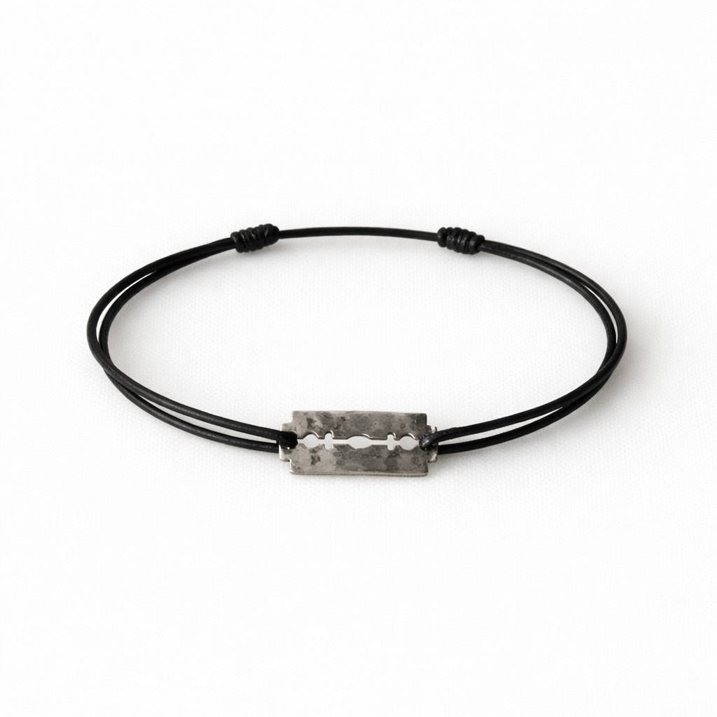 Bracelet Lame de Rasoir martelée en Argent 925 sur cordon