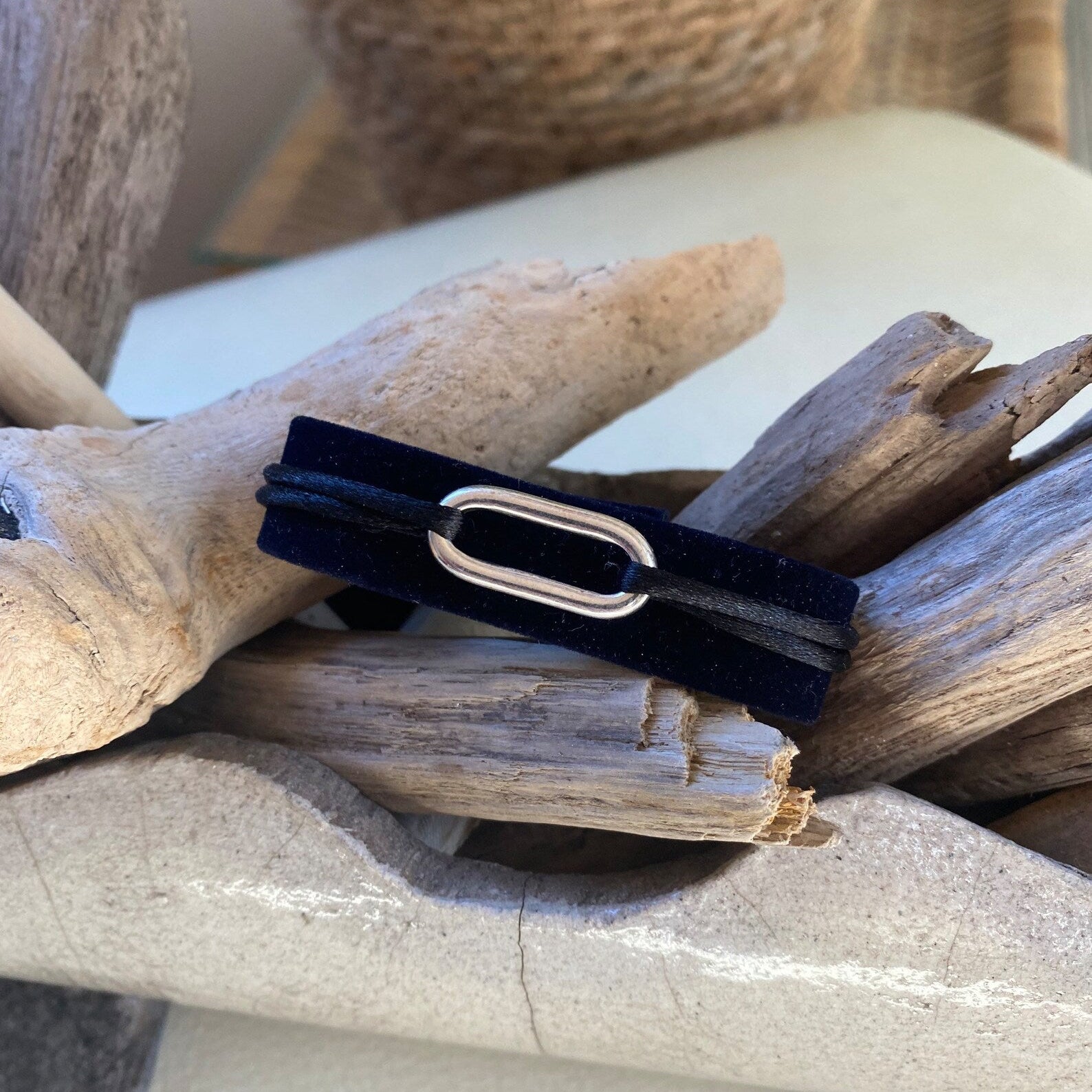 Bracelet petit maillon plaqué argent sur cordon