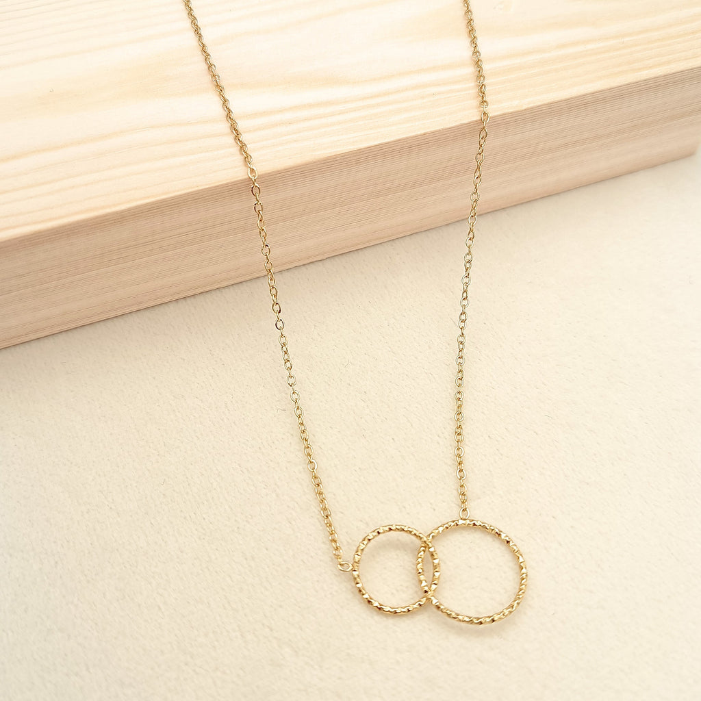 Collier cercles anneaux entrelacés en acier inoxydable doré