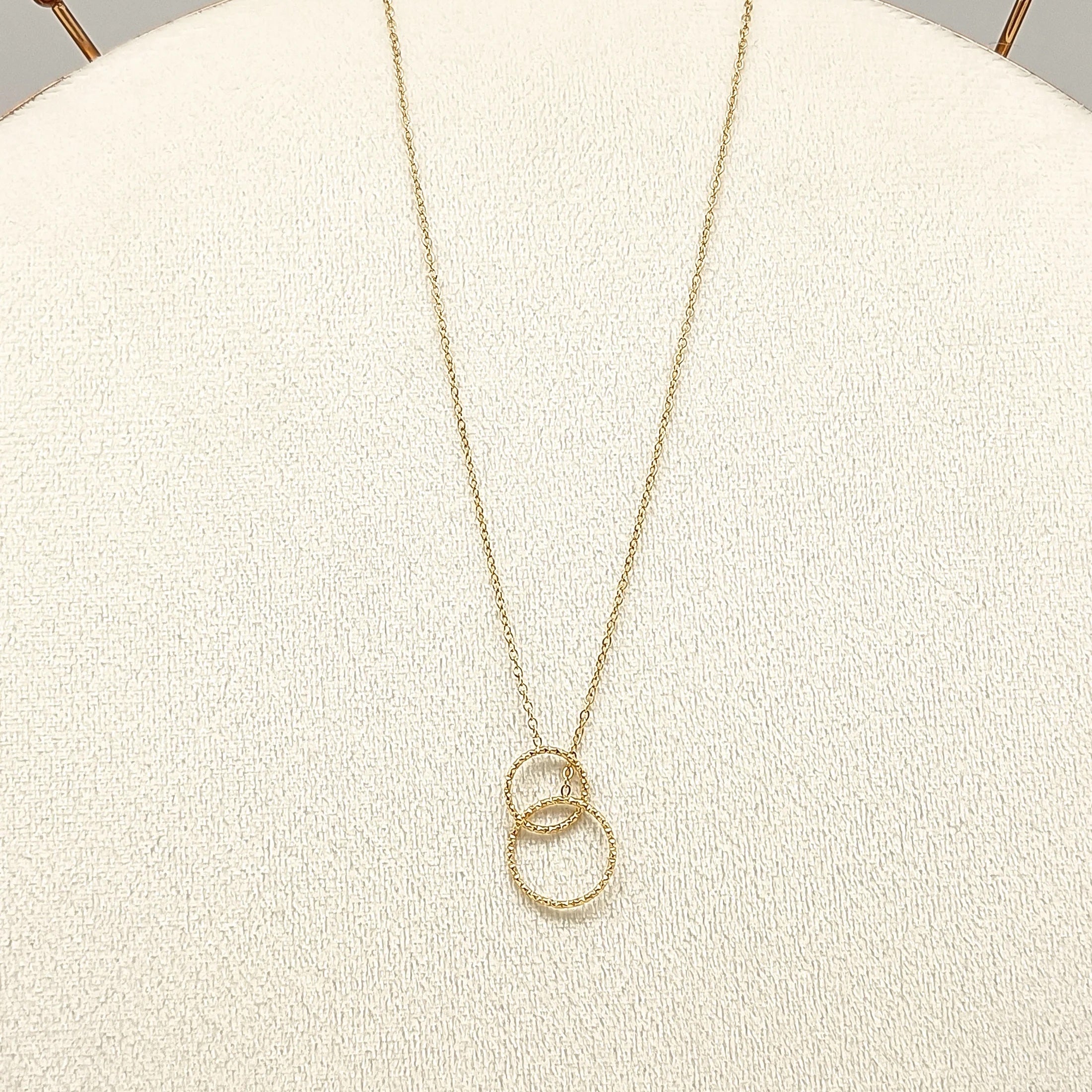 Collier cercles anneaux entrelacés en acier inoxydable doré