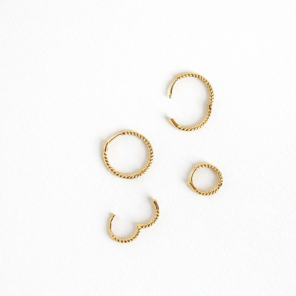 Boucles d'oreilles créoles torsadées Plaqué or