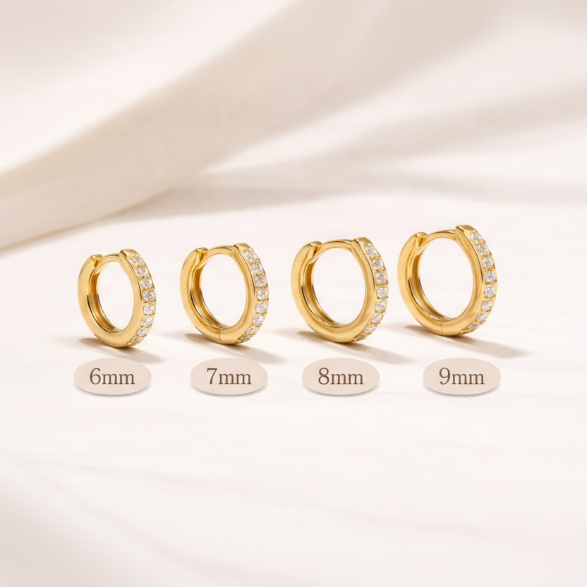Boucles d'oreilles créoles zircons plaqué Or diamètre 6,7,8 ou 9 mm