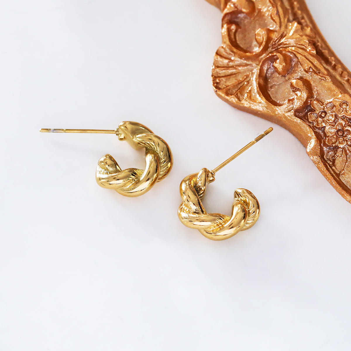 Boucles d'oreilles mini créoles tressées