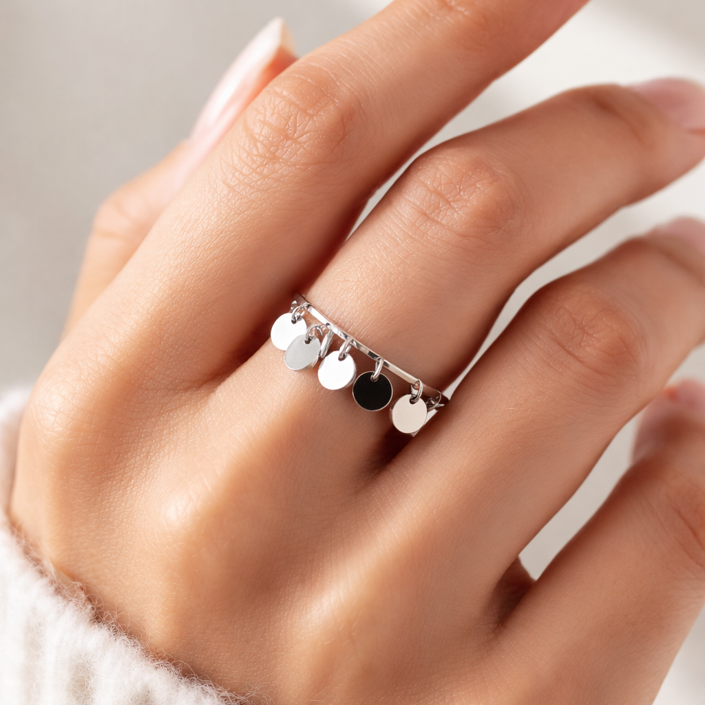 Bague ajustable en acier inoxydable avec médailles pendantes – Bijou minimaliste femme